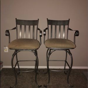 2 High Stool chairs 1 for 30, 2 for 50